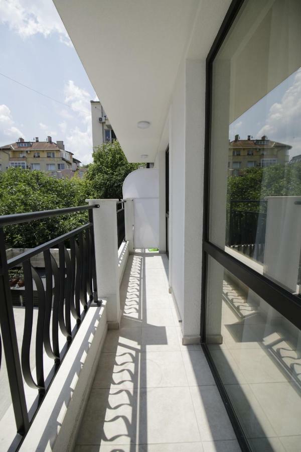 La Familia Apartments Varna Exteriör bild