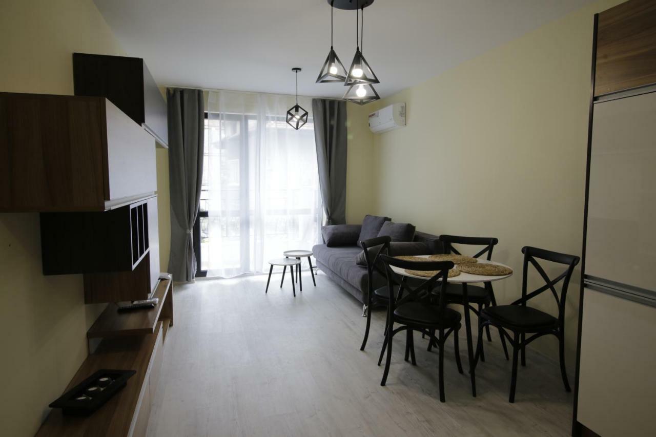 La Familia Apartments Varna Exteriör bild
